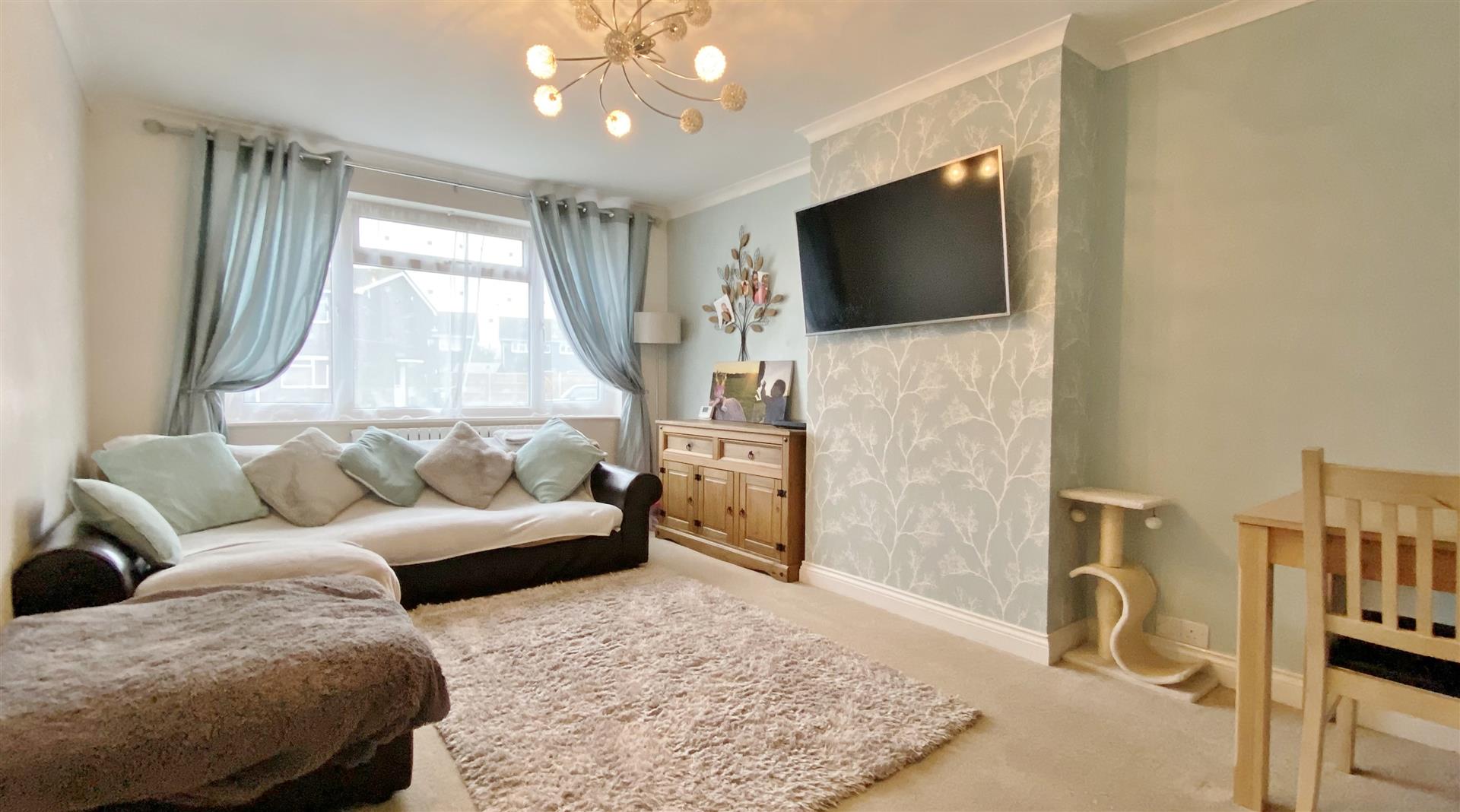 Garden Road, Walton On The Naze Sheen's